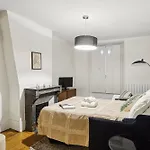 1Br Near Palais Royal & Louvre