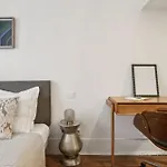 1Br Near Palais Royal & Louvre