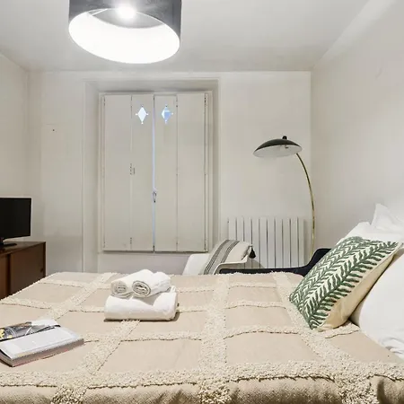 1br Near Palais Royal & Louvre Parigi